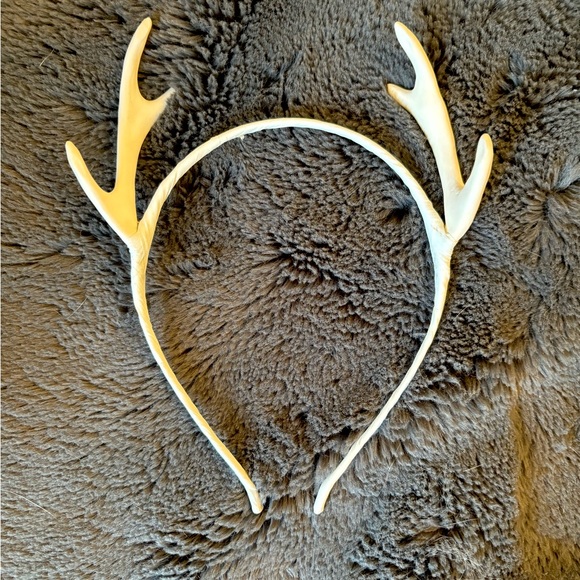 Custom made antler headpiece - Picture 2 of 2